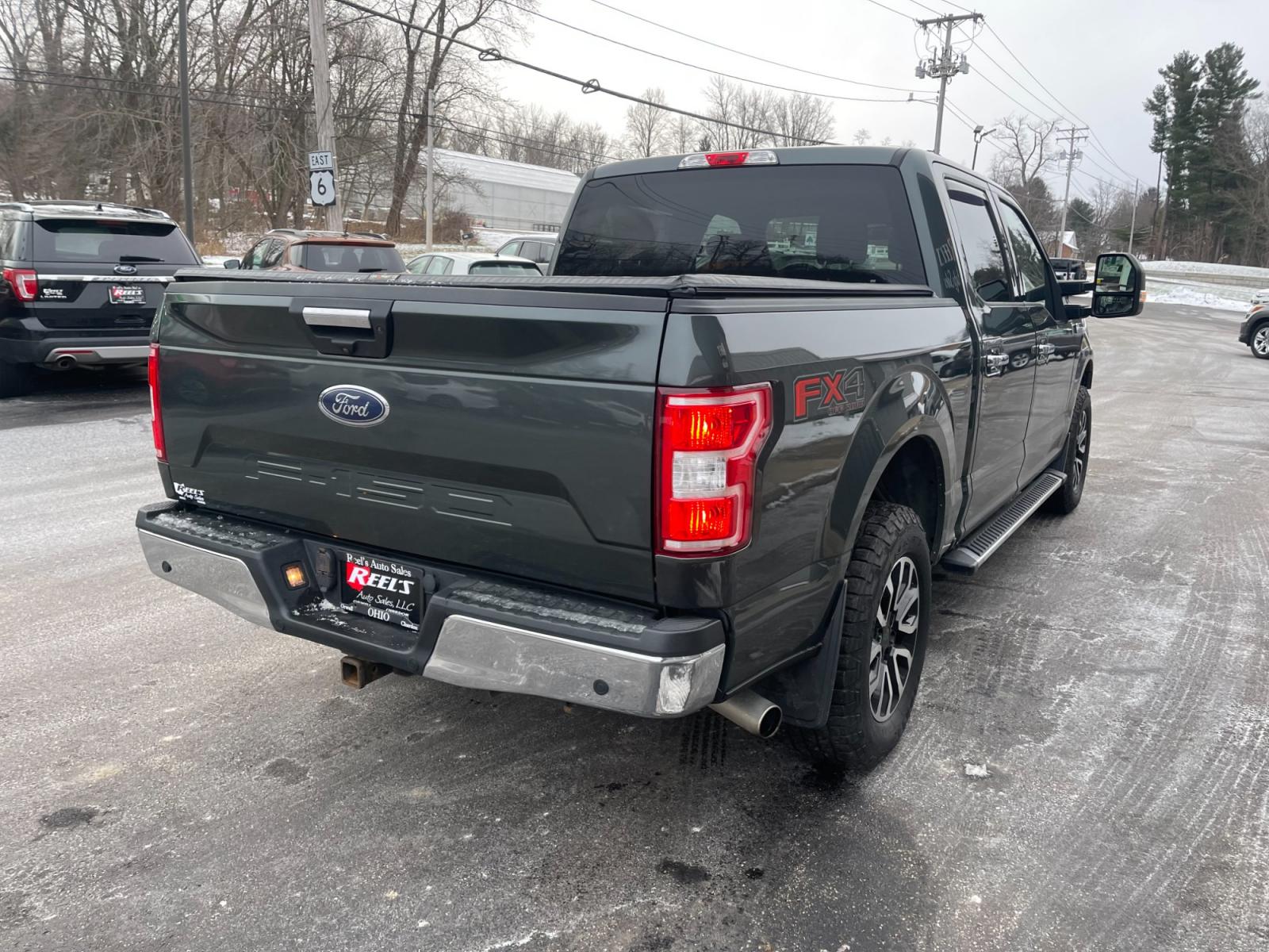 2018 Gray /Gray Ford F-150 XLT SuperCrew 5.5-ft. 2WD (1FTEW1E51JK) with an 5.0L V8 OHV 32V FFV engine, 10 Speed Auto transmission, located at 11115 Chardon Rd. , Chardon, OH, 44024, (440) 214-9705, 41.580246, -81.241943 - This 2018 Ford F-150 XLT Crew Cab described is a well-equipped, full-sized pickup truck featuring a robust 5.0-liter V8 engine that runs on flex-fuel and is mated to a smooth 10-speed automatic transmission. Premium amenities such as heated front seats, a high-quality sound system, smartphone integr - Photo #7